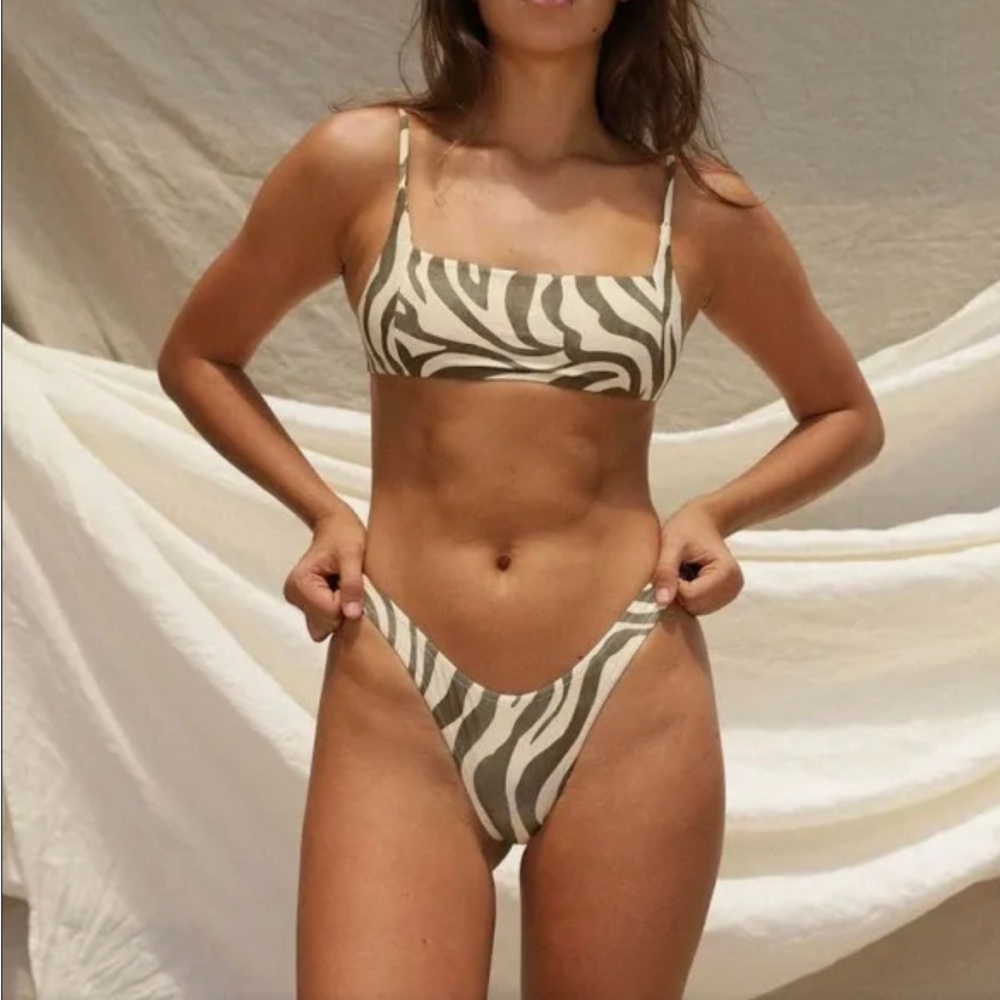 Stone Fox Swim Samay Top Earth Zebra Medium